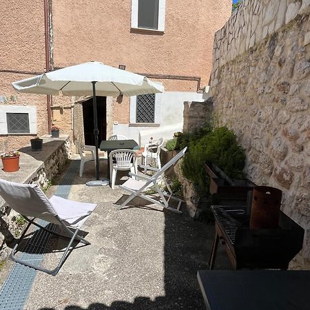 Da Sciuri Case Vacanza Barisciano Exteriér fotografie