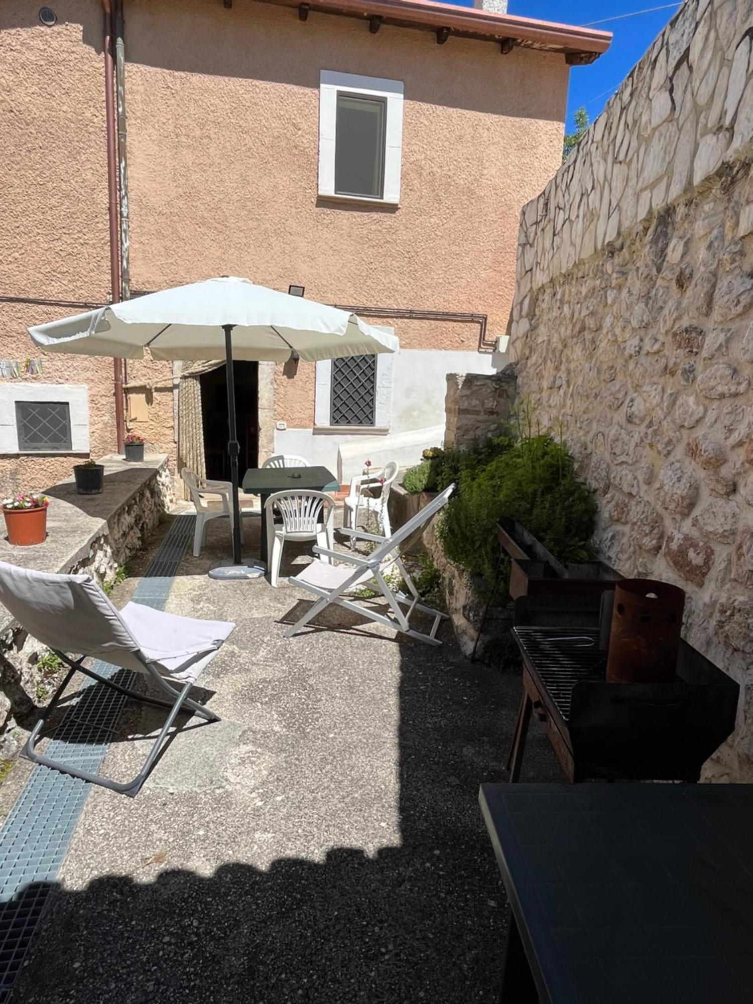 Da Sciuri Case Vacanza Barisciano Exteriér fotografie